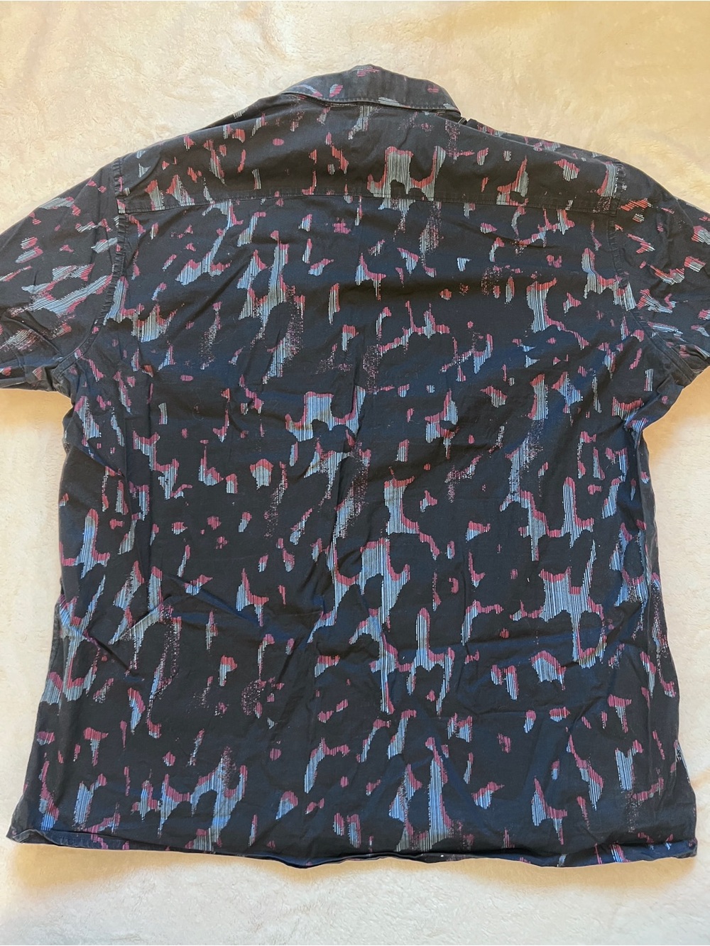Perry Ellis Navy Short-Sleeve Button-Down with Abstract Pattern - Picture 3 of 4